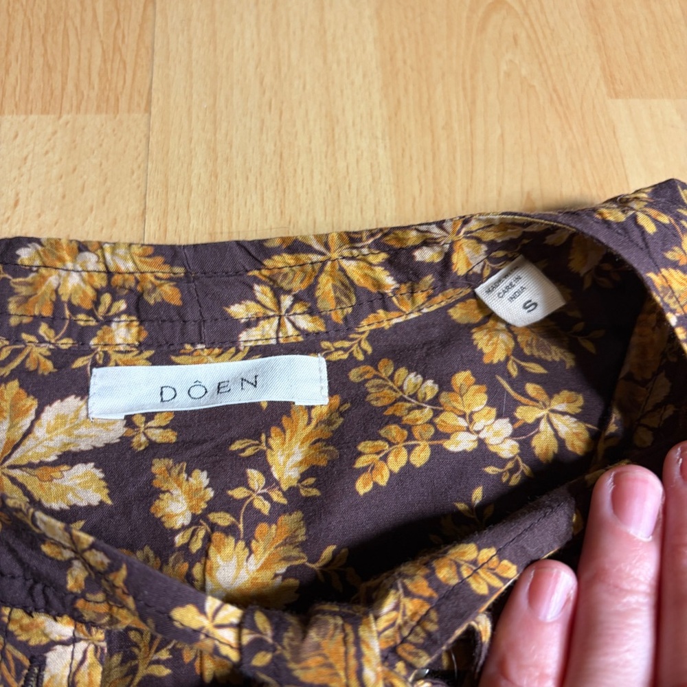 Chic Floral Button-Up Blouse - image 8